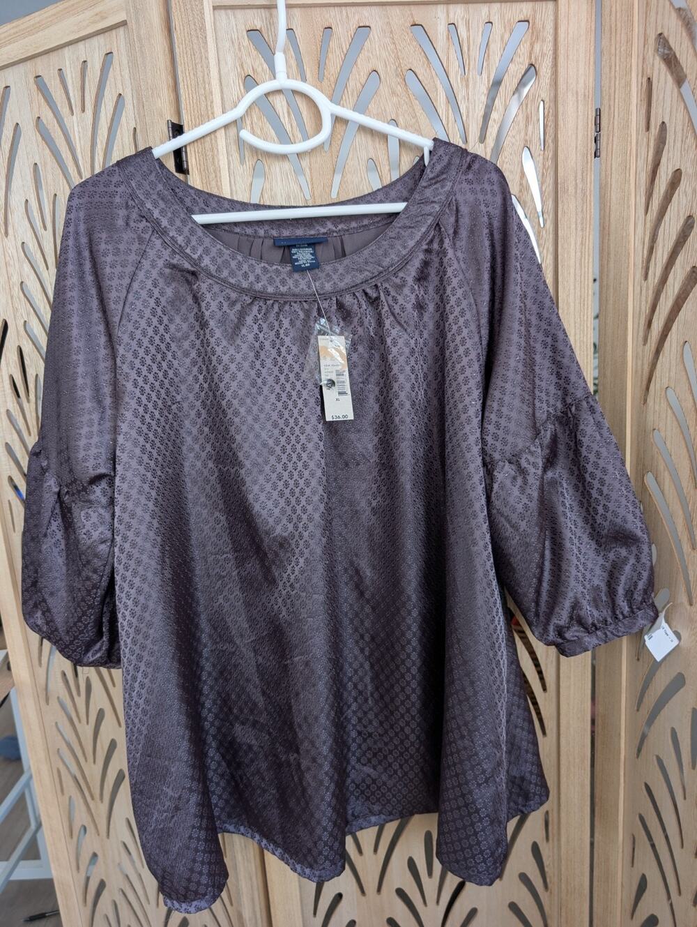 New Additions Maternity Floral Jacquard Balloon Sleeve charcoal gray Blouse XL